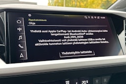 met. sininen Audi Q4 e-tron 2026 kuva 19.