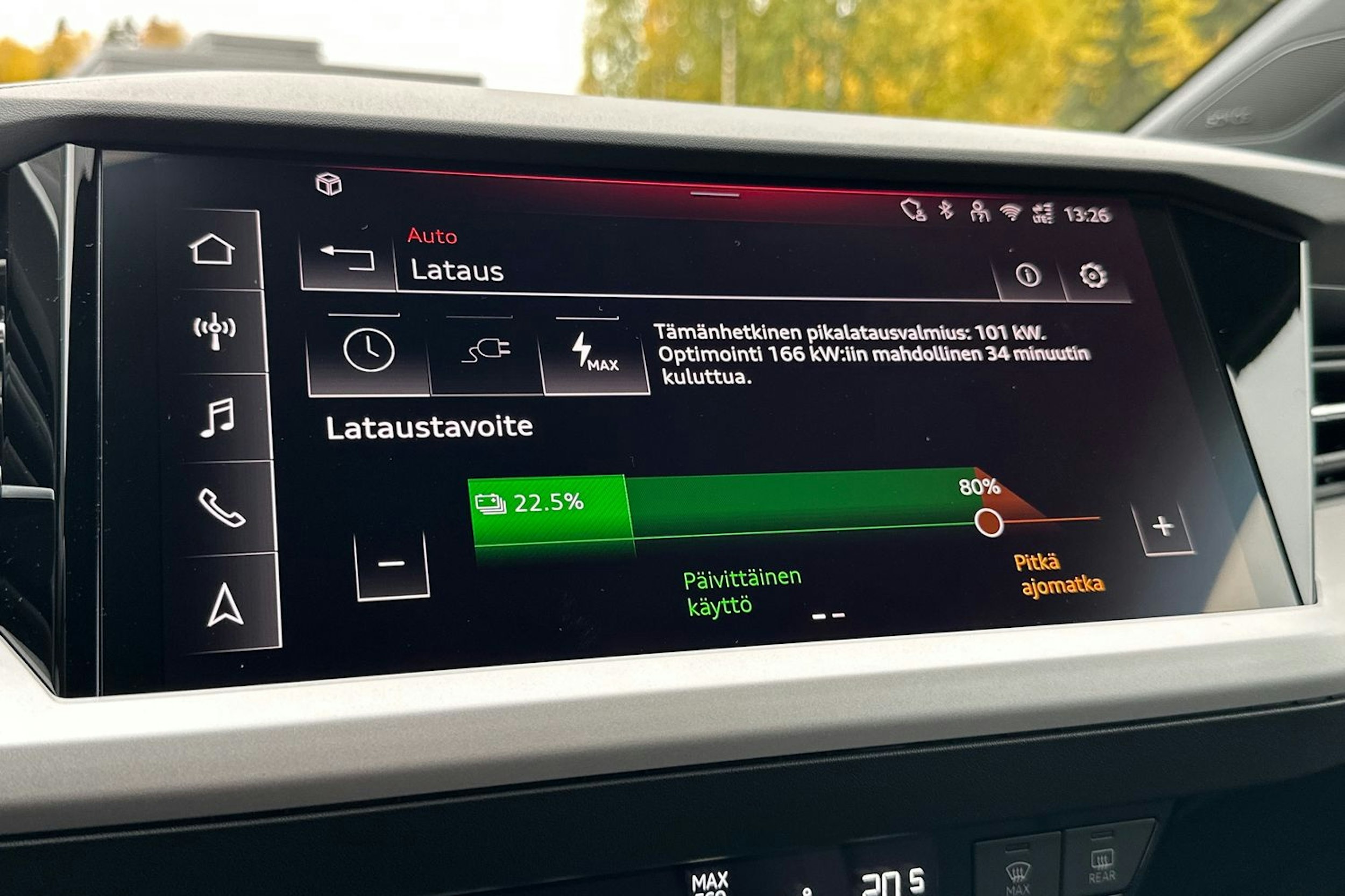 met. sininen Audi Q4 e-tron 2026 kuva 20.