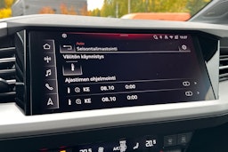 met. sininen Audi Q4 e-tron 2026 kuva 21.