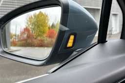 met. sininen Audi Q4 e-tron 2026 kuva 27.