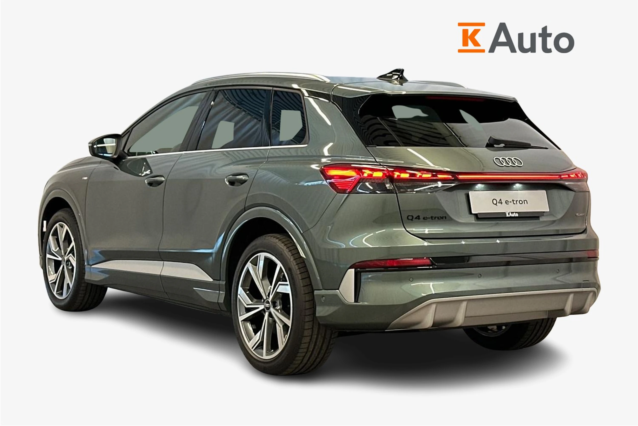 sage vihreä Audi Q4 e-tron 2026 kuva 2.