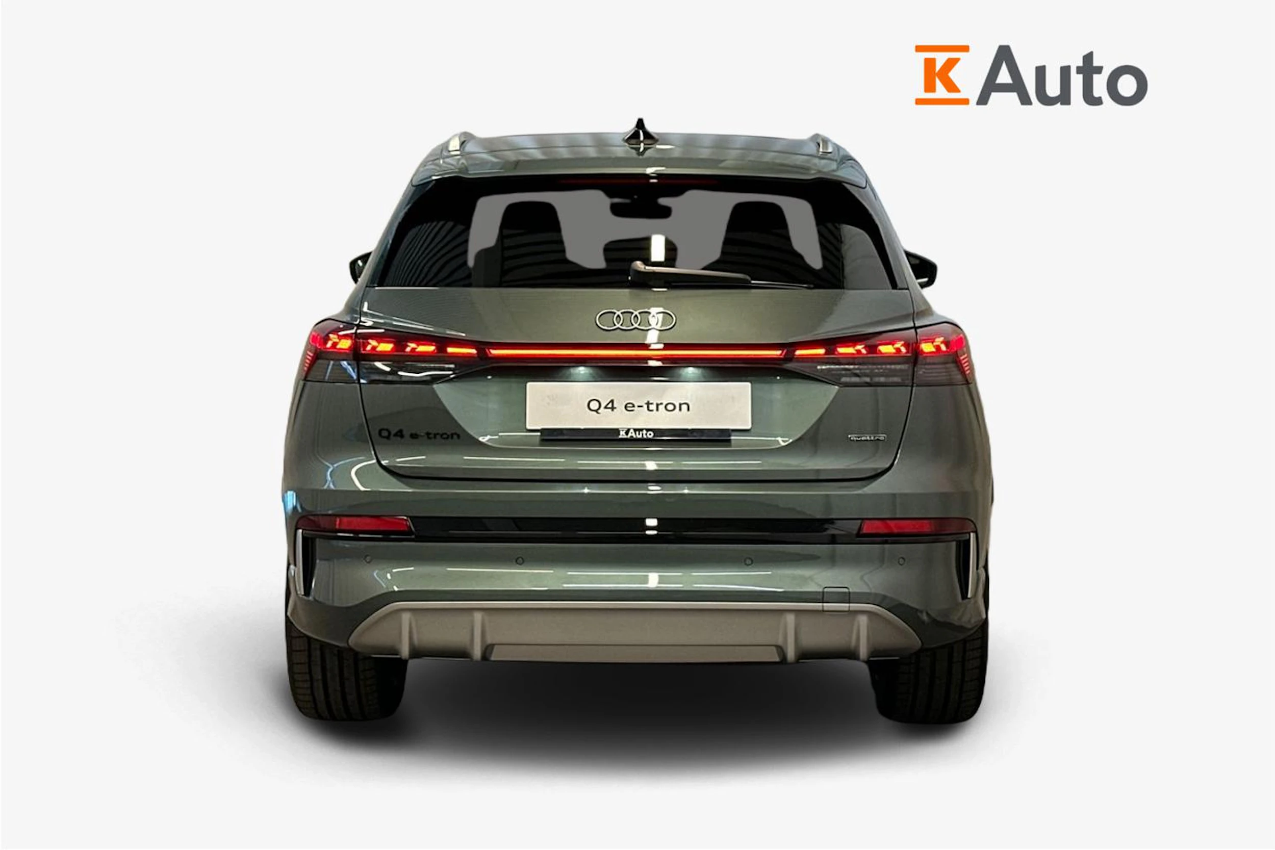 sage vihreä Audi Q4 e-tron 2026 kuva 3.