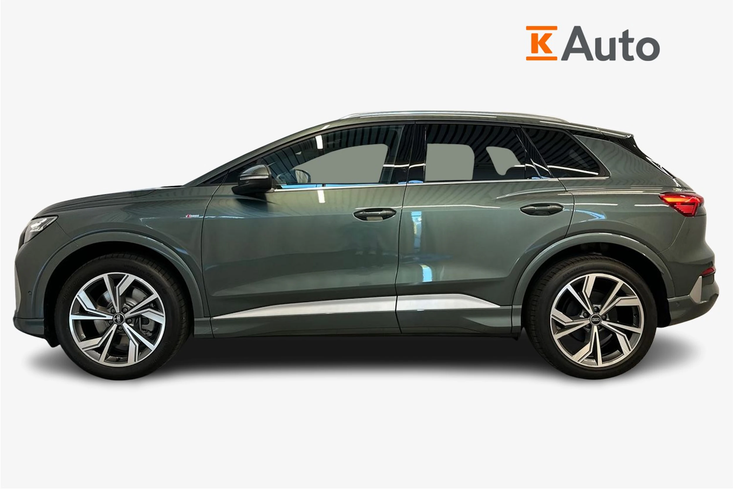 sage vihreä Audi Q4 e-tron 2026 kuva 5.