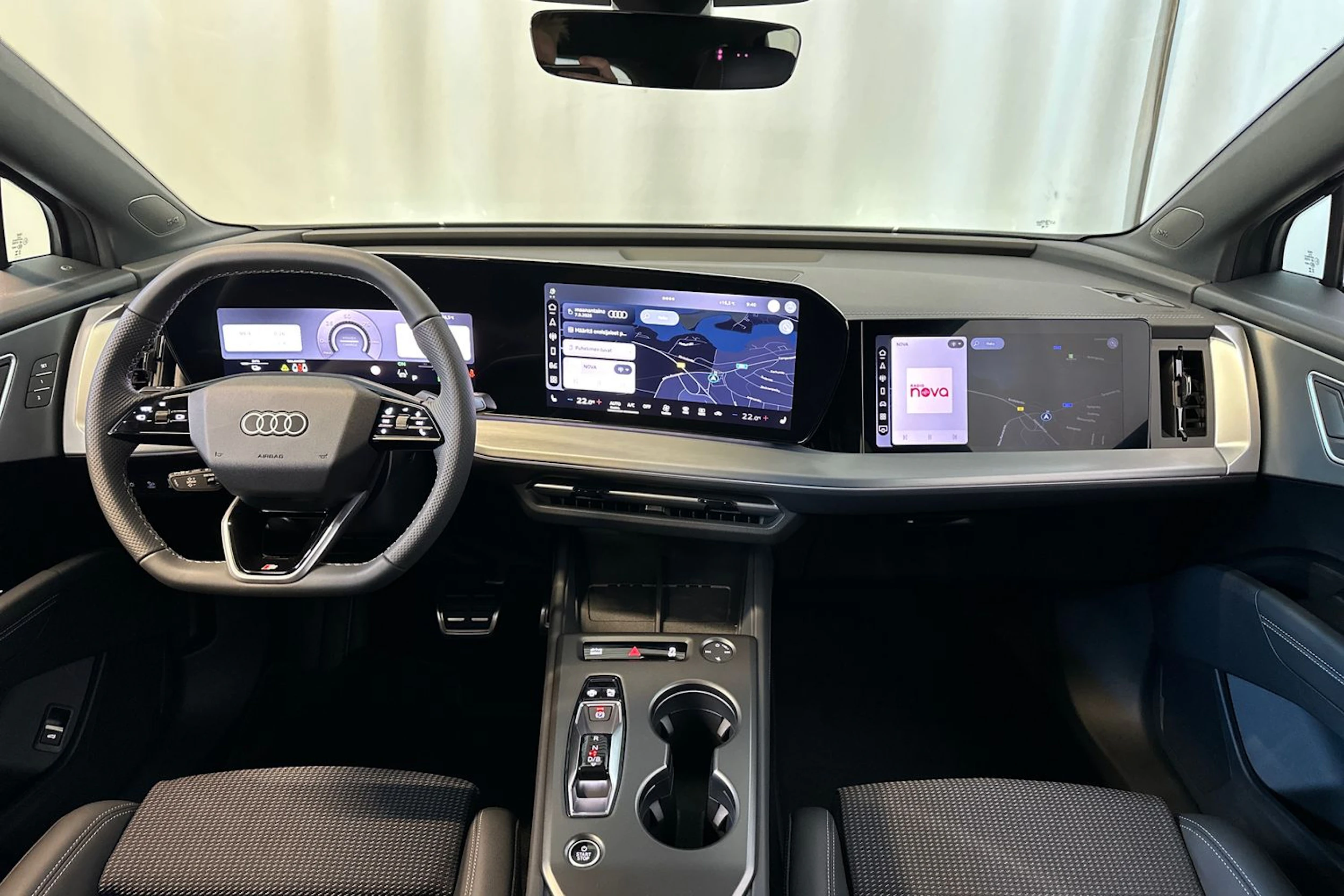 sage vihreä Audi Q4 e-tron 2026 kuva 10.