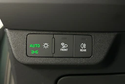 sage vihreä Audi Q4 e-tron 2026 kuva 18.