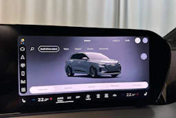 sage vihreä Audi Q4 e-tron 2026 kuva 23.