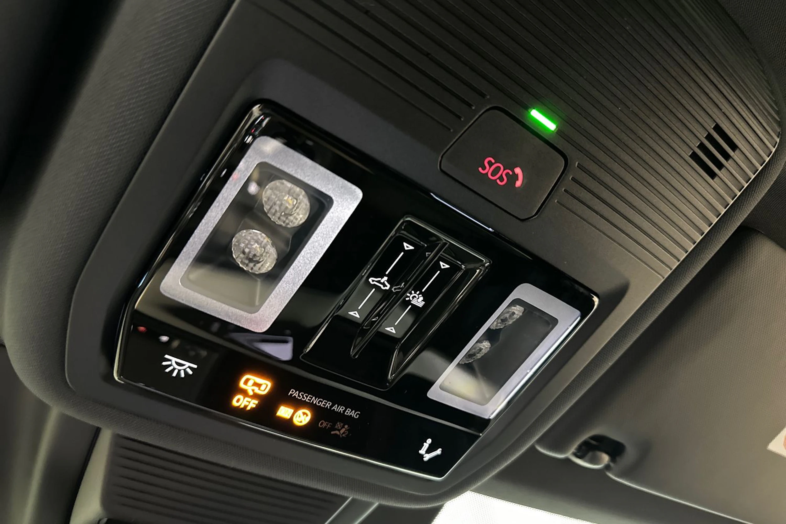 sage vihreä Audi Q4 e-tron 2026 kuva 27.