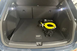 met. sininen Audi Q4 e-tron 2026 kuva 16.