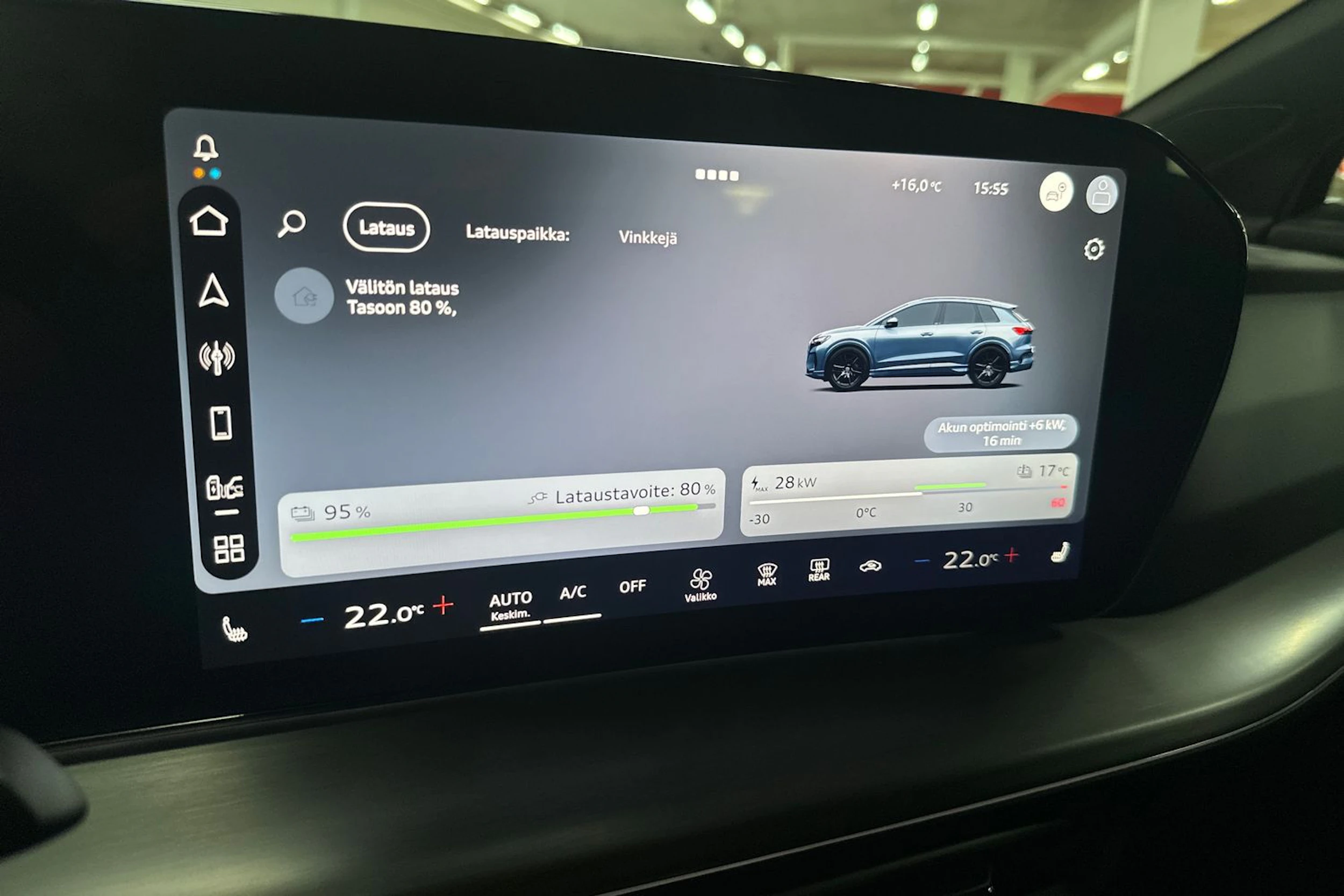 met. sininen Audi Q4 e-tron 2026 kuva 28.