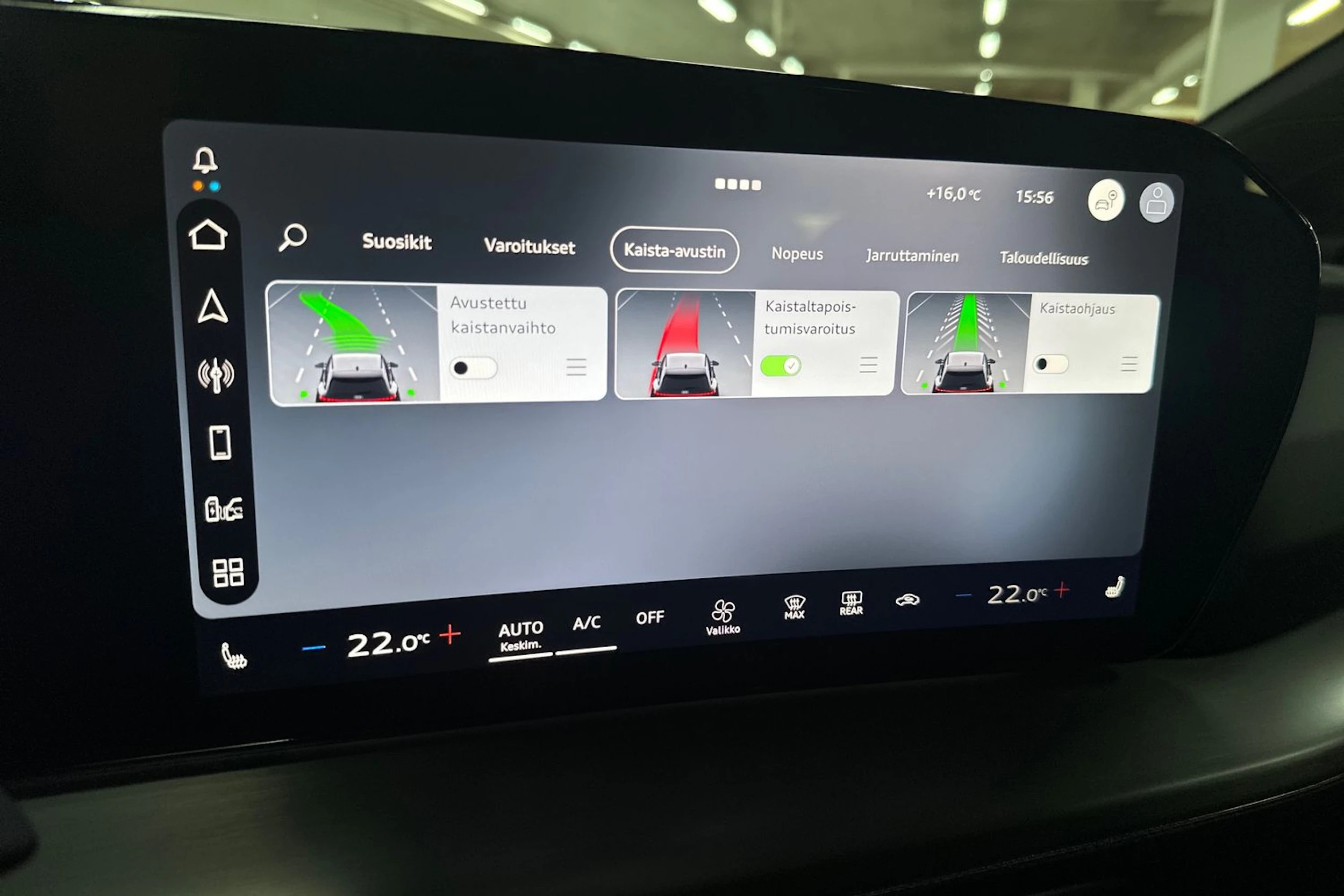 met. sininen Audi Q4 e-tron 2026 kuva 32.
