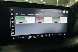 met. sininen Audi Q4 e-tron 2026 kuva 32.