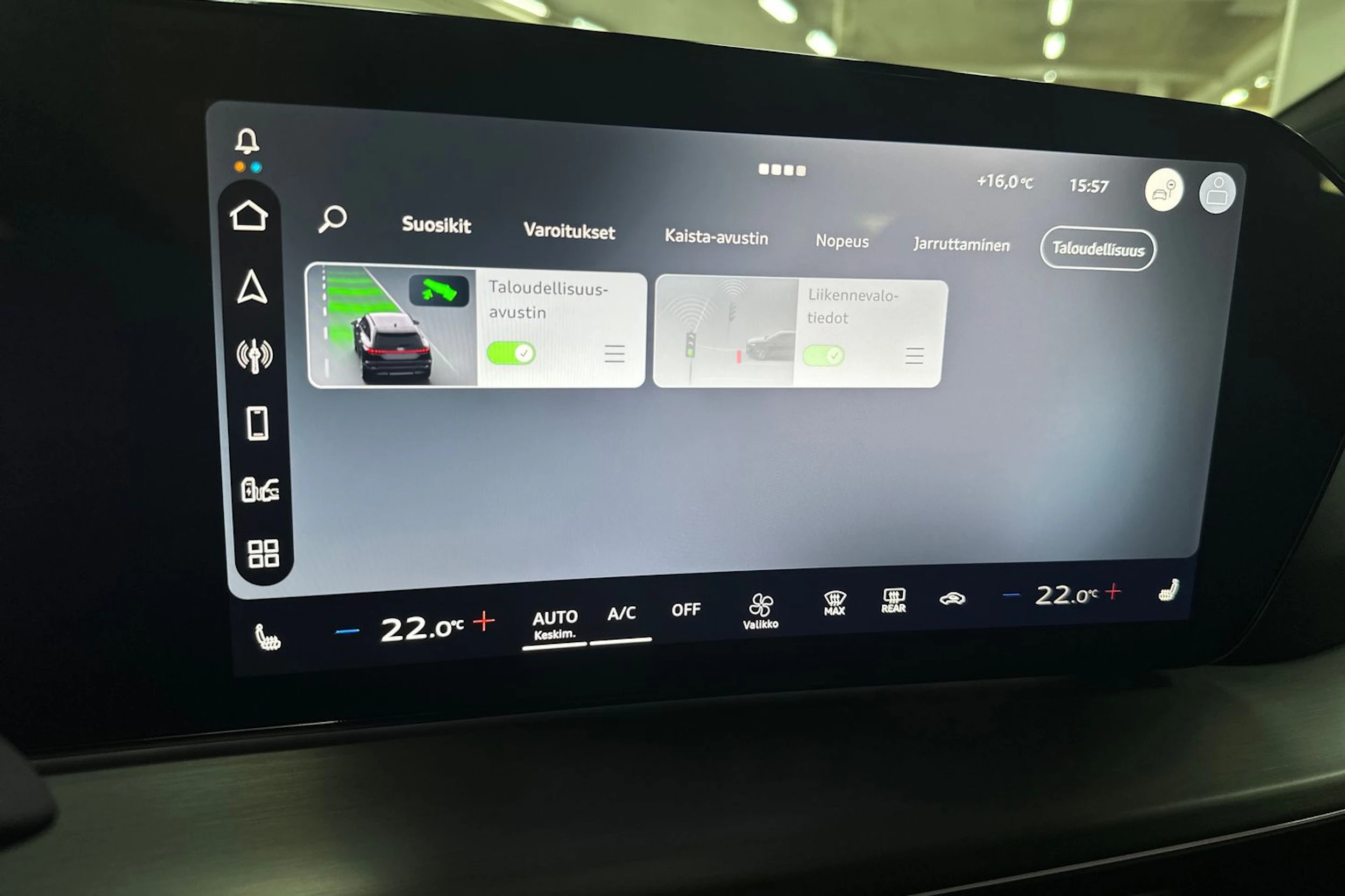 met. sininen Audi Q4 e-tron 2026 kuva 35.