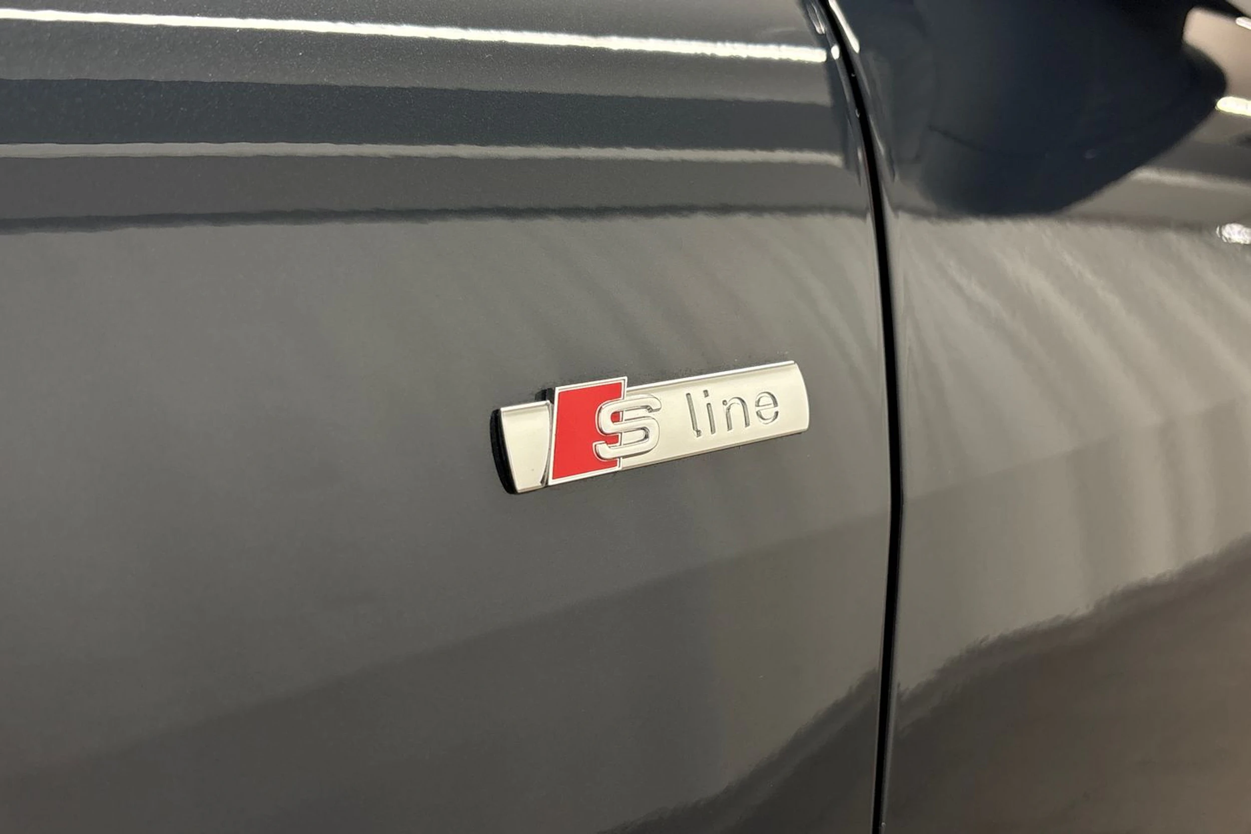 sininen Audi Q4 e-tron 2026 kuva 31.
