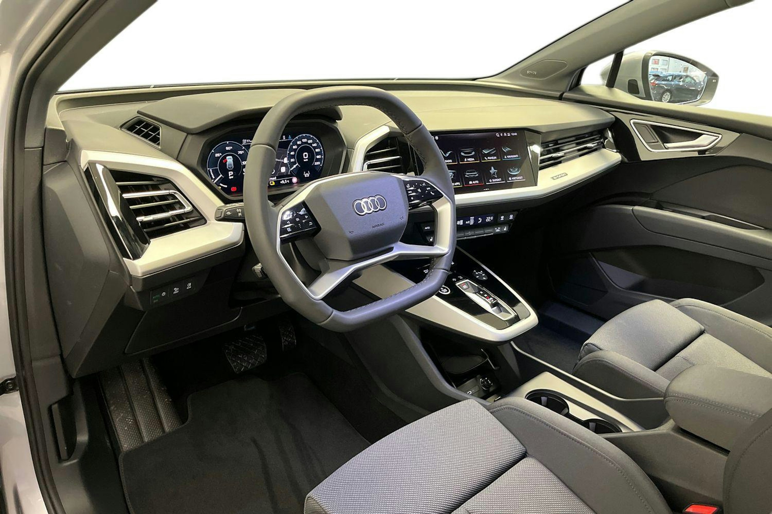 florett hopea Audi Q4 e-tron 2026 kuva 3.