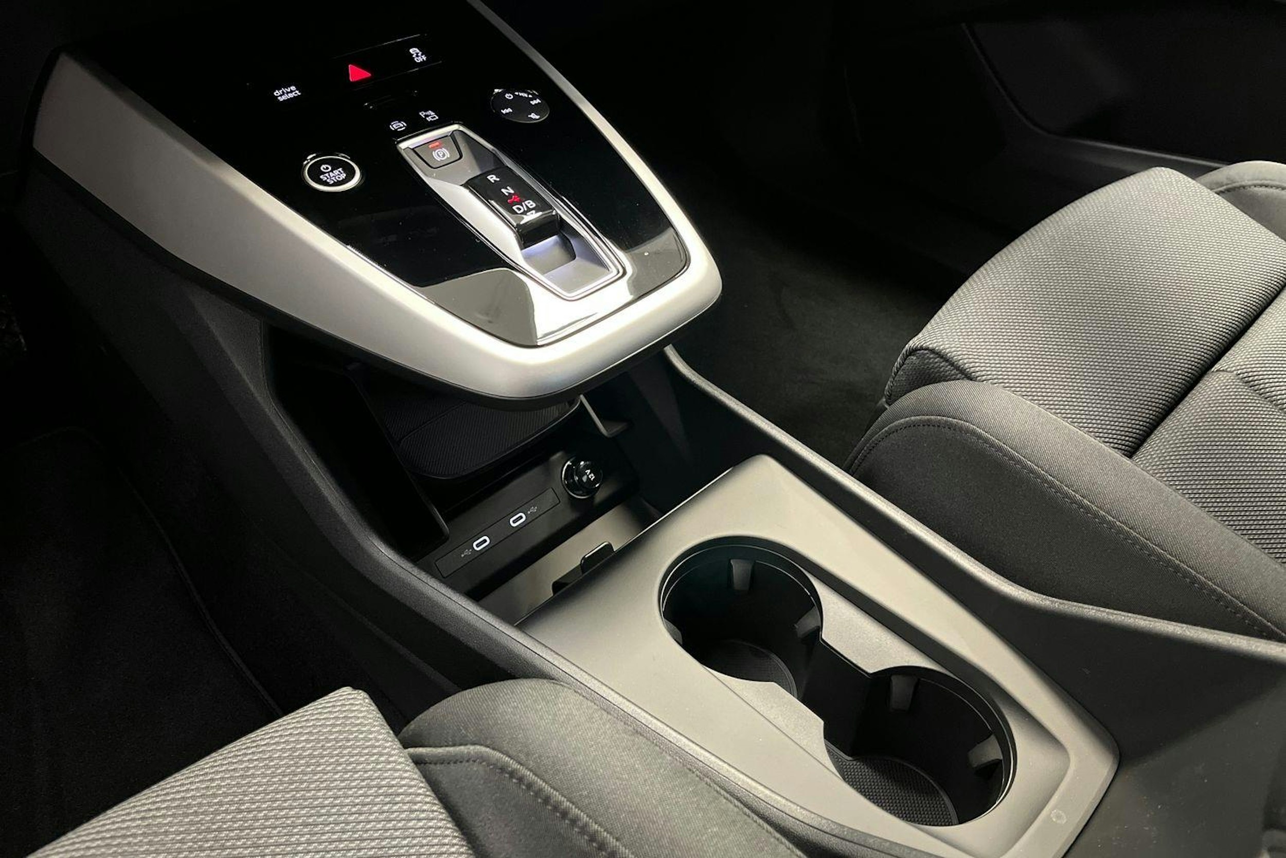 florett hopea Audi Q4 e-tron 2026 kuva 13.