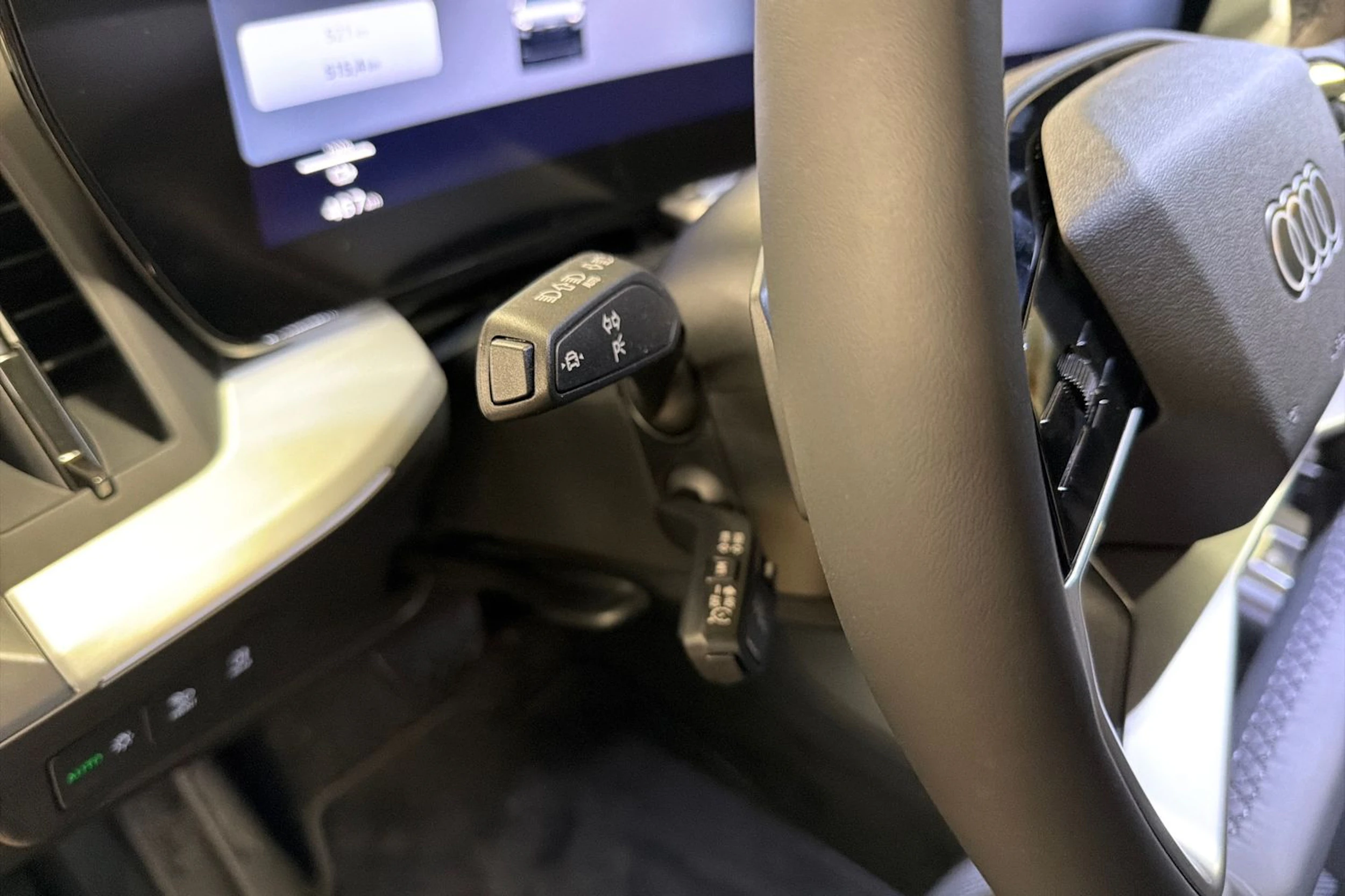 musta Audi Q4 e-tron 2026 kuva 13.