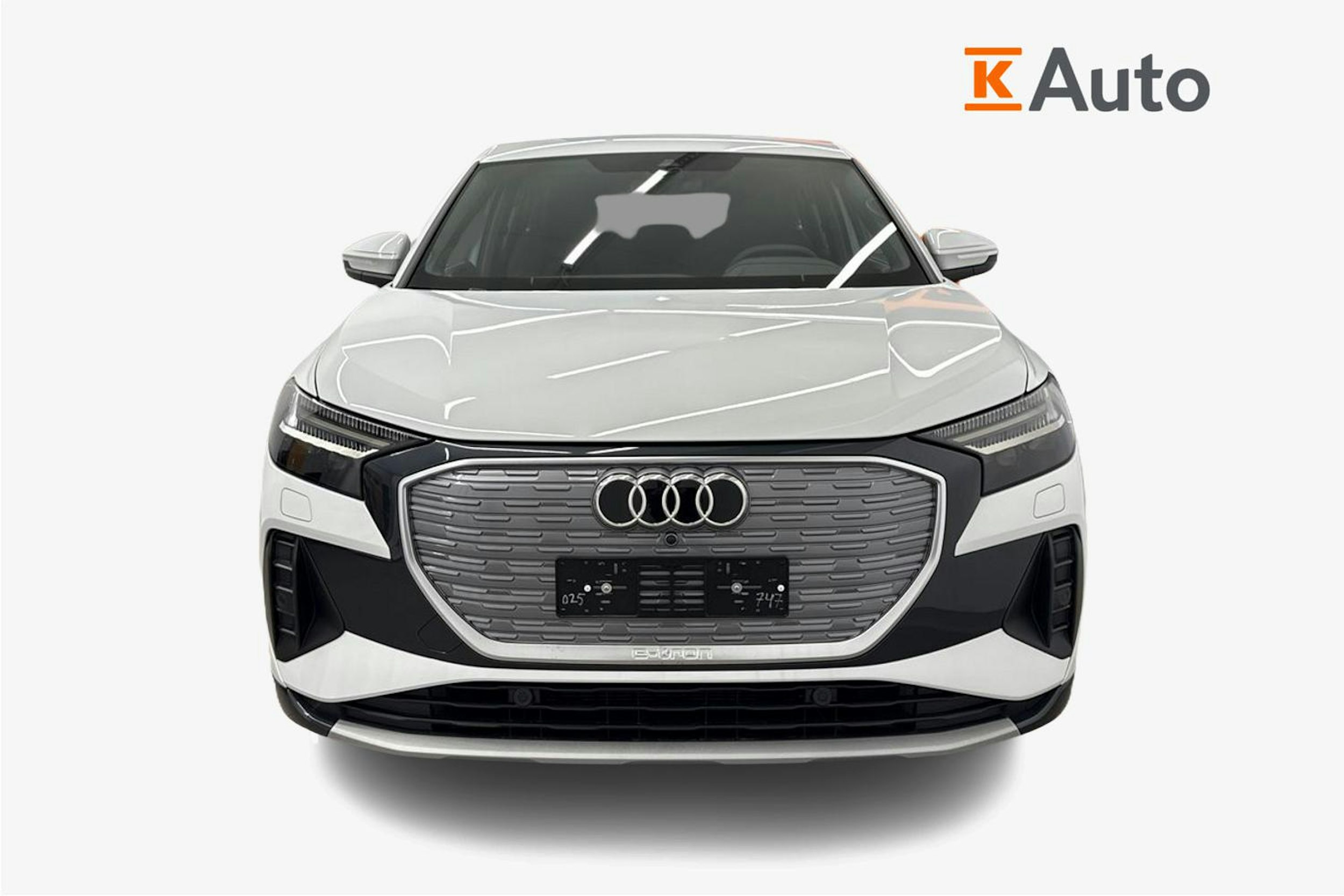 met. valkoinen Audi Q4 e-tron 2026 kuva 4.