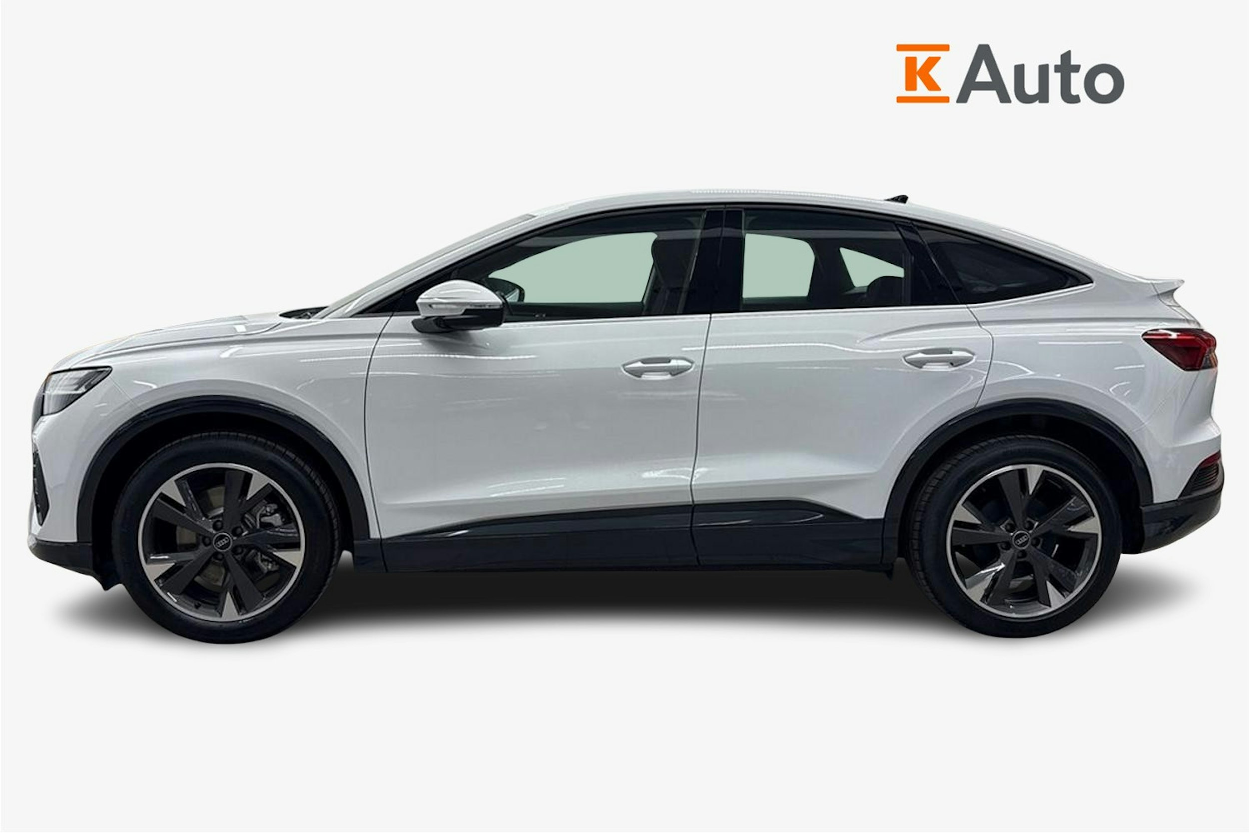 met. valkoinen Audi Q4 e-tron 2026 kuva 5.