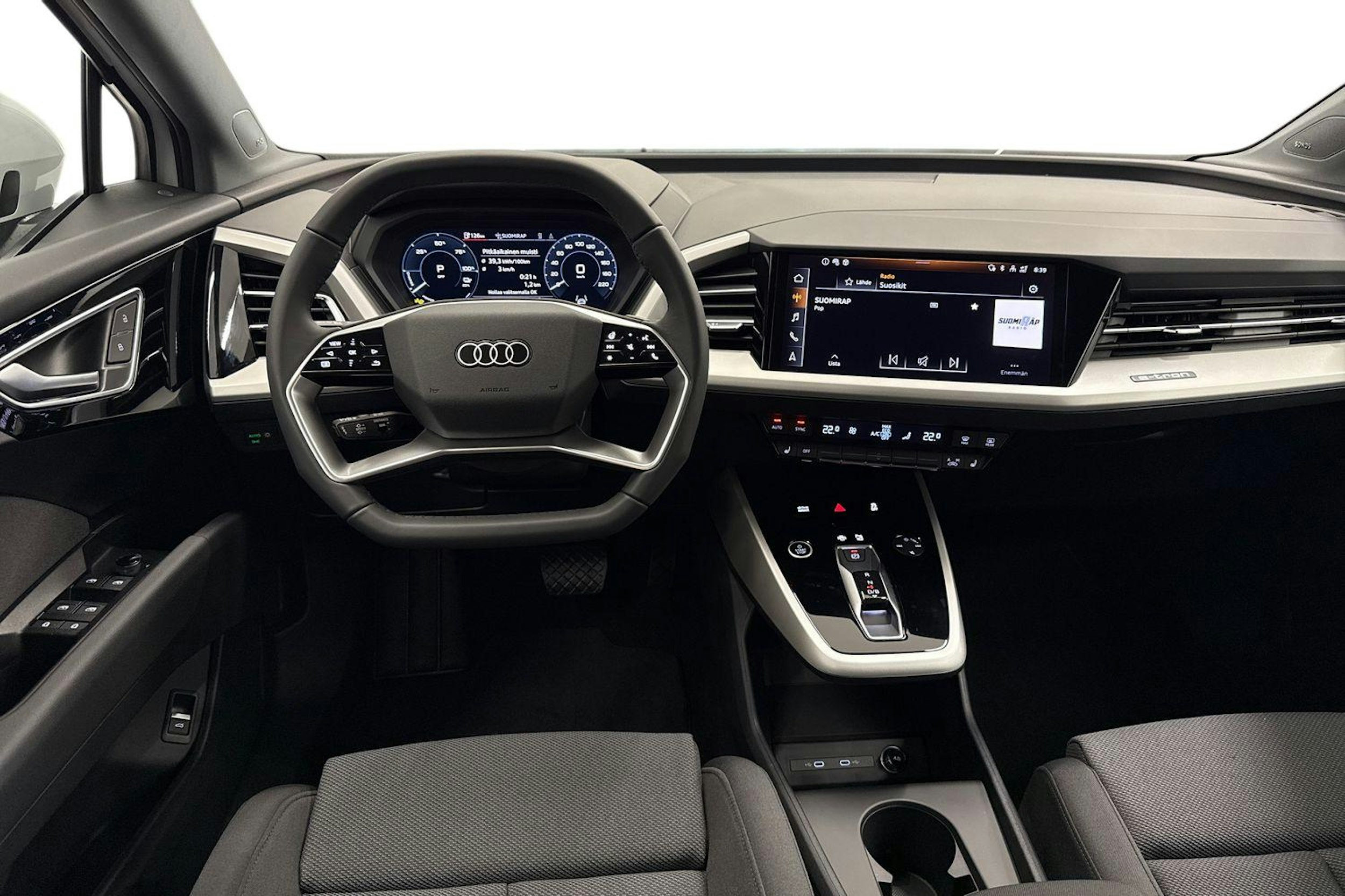 met. valkoinen Audi Q4 e-tron 2026 kuva 7.