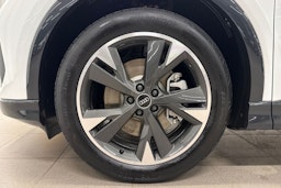 met. valkoinen Audi Q4 e-tron 2026 kuva 10.