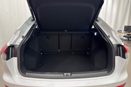 met. valkoinen Audi Q4 e-tron 2026 kuva 11.