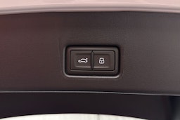 met. valkoinen Audi Q4 e-tron 2026 kuva 12.