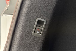 met. valkoinen Audi Q4 e-tron 2026 kuva 13.