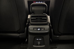 met. valkoinen Audi Q4 e-tron 2026 kuva 15.