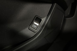 met. valkoinen Audi Q4 e-tron 2026 kuva 24.