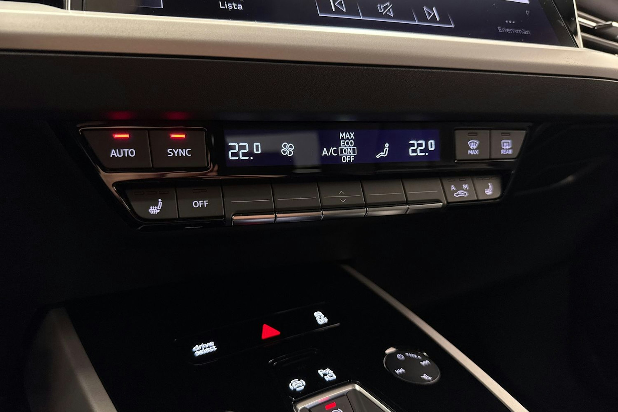 met. valkoinen Audi Q4 e-tron 2026 kuva 26.