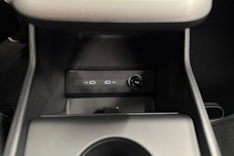 met. valkoinen Audi Q4 e-tron 2026 kuva 27.