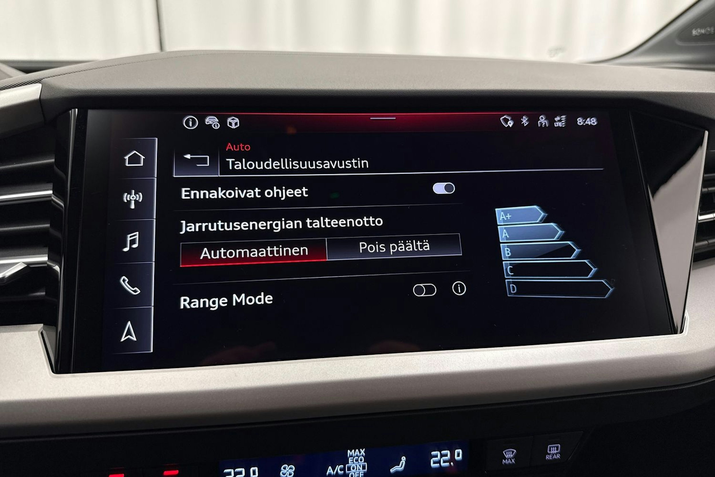 met. valkoinen Audi Q4 e-tron 2026 kuva 31.