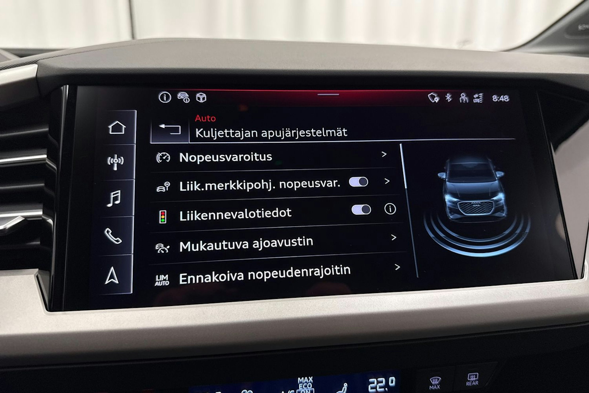 met. valkoinen Audi Q4 e-tron 2026 kuva 32.