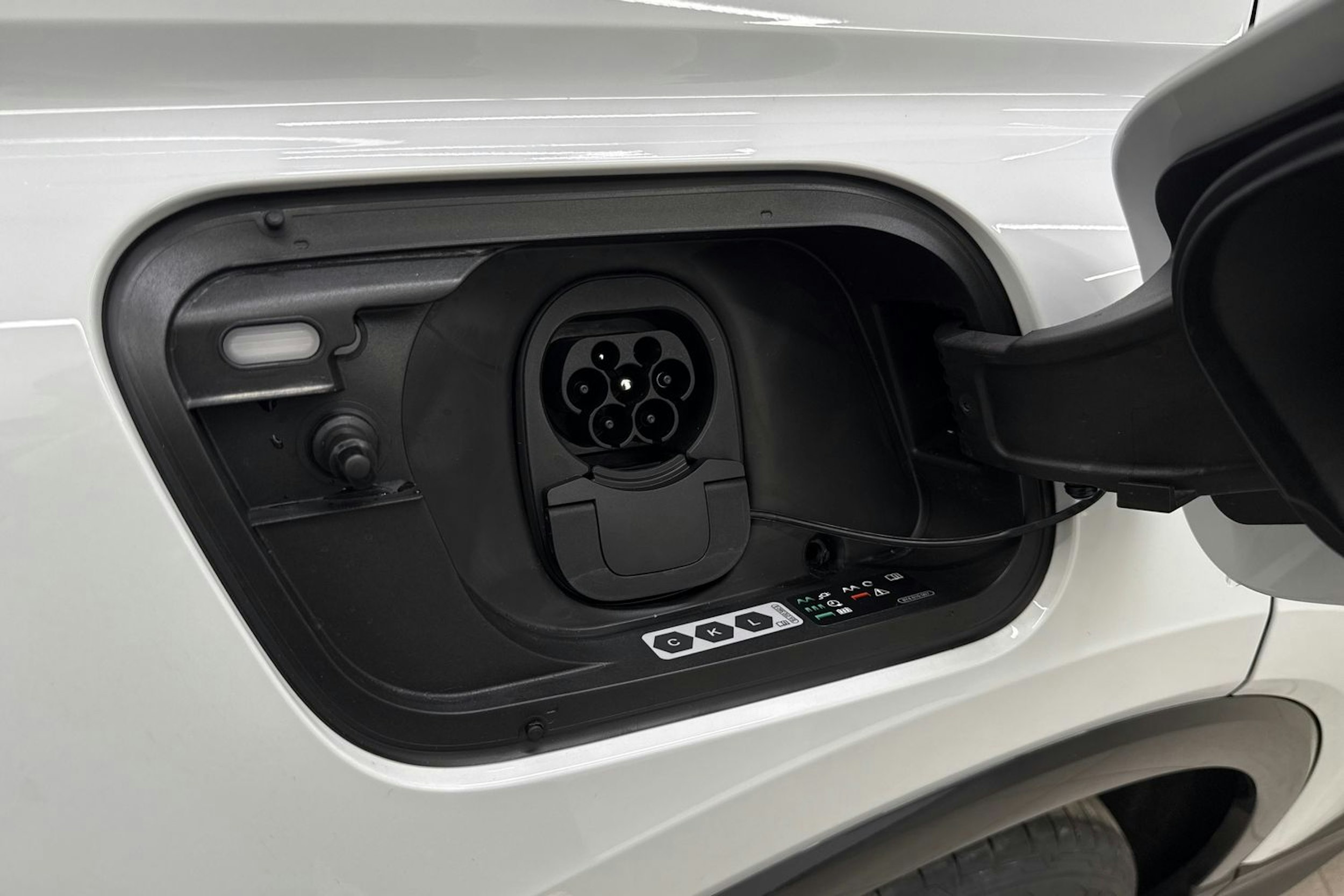 met. valkoinen Audi Q4 e-tron 2026 kuva 35.