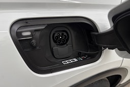 met. valkoinen Audi Q4 e-tron 2026 kuva 35.