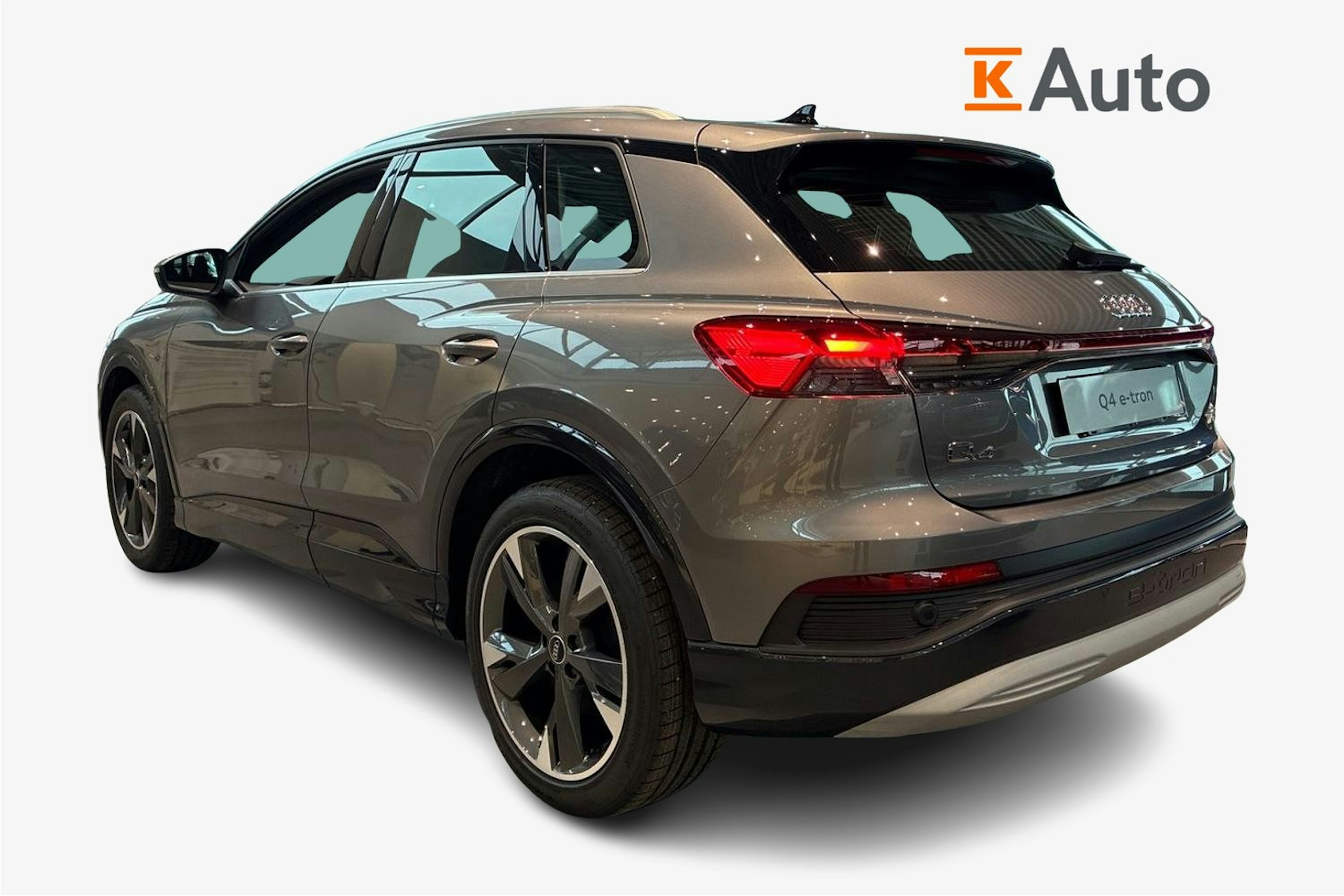 harmaa Audi Q4 e-tron 2026 kuva 2.