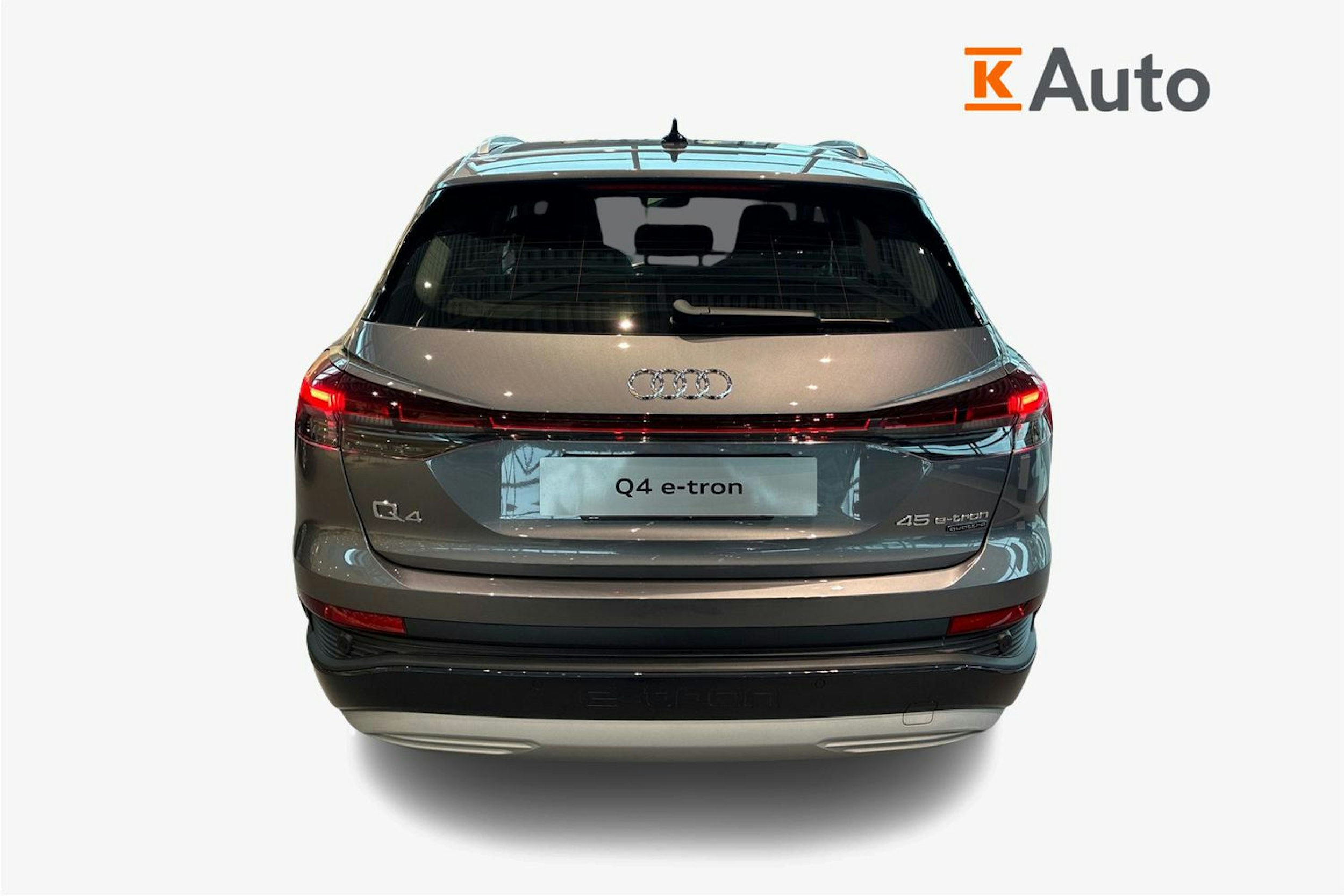harmaa Audi Q4 e-tron 2026 kuva 3.