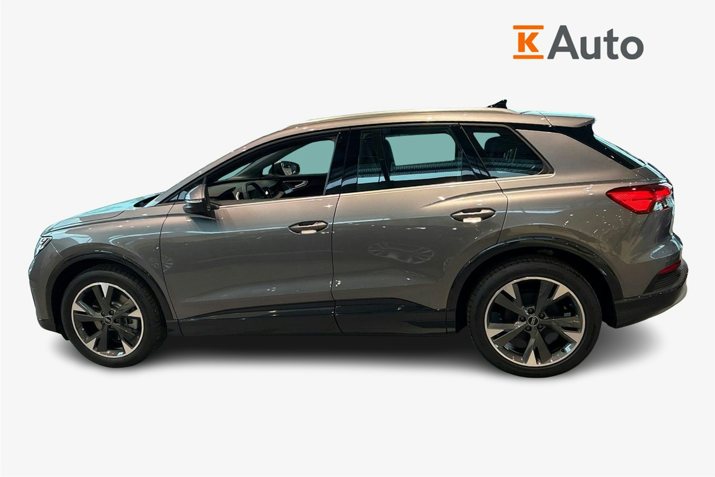 harmaa Audi Q4 e-tron 2026 kuva 5.