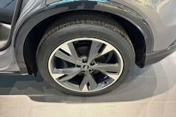 harmaa Audi Q4 e-tron 2026 kuva 10.