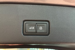 harmaa Audi Q4 e-tron 2026 kuva 11.