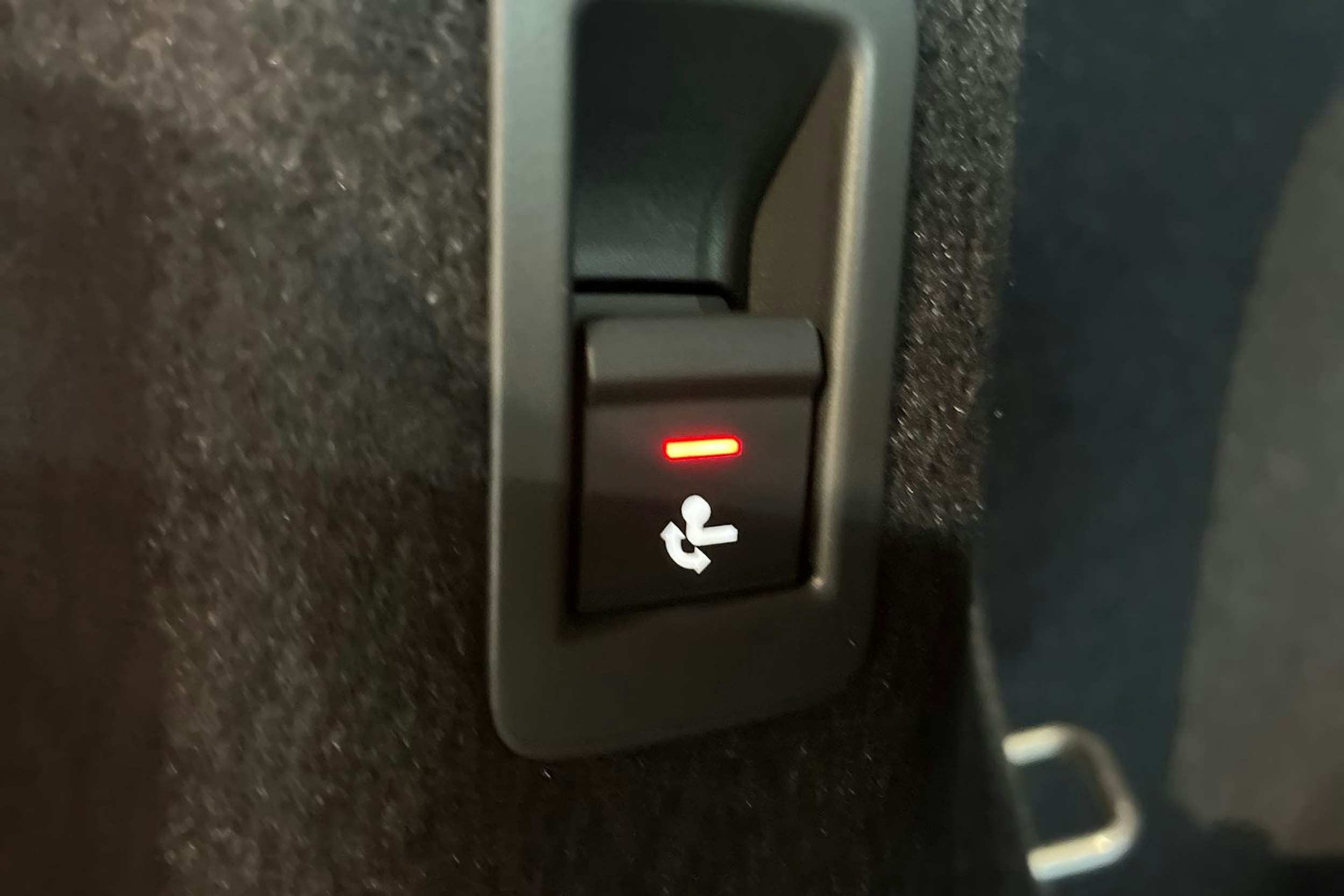 harmaa Audi Q4 e-tron 2026 kuva 13.