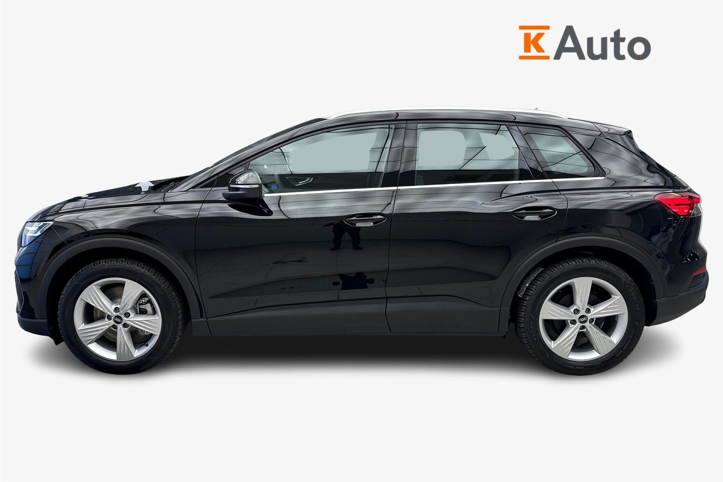 musta Audi Q4 e-tron 2026 kuva 5.
