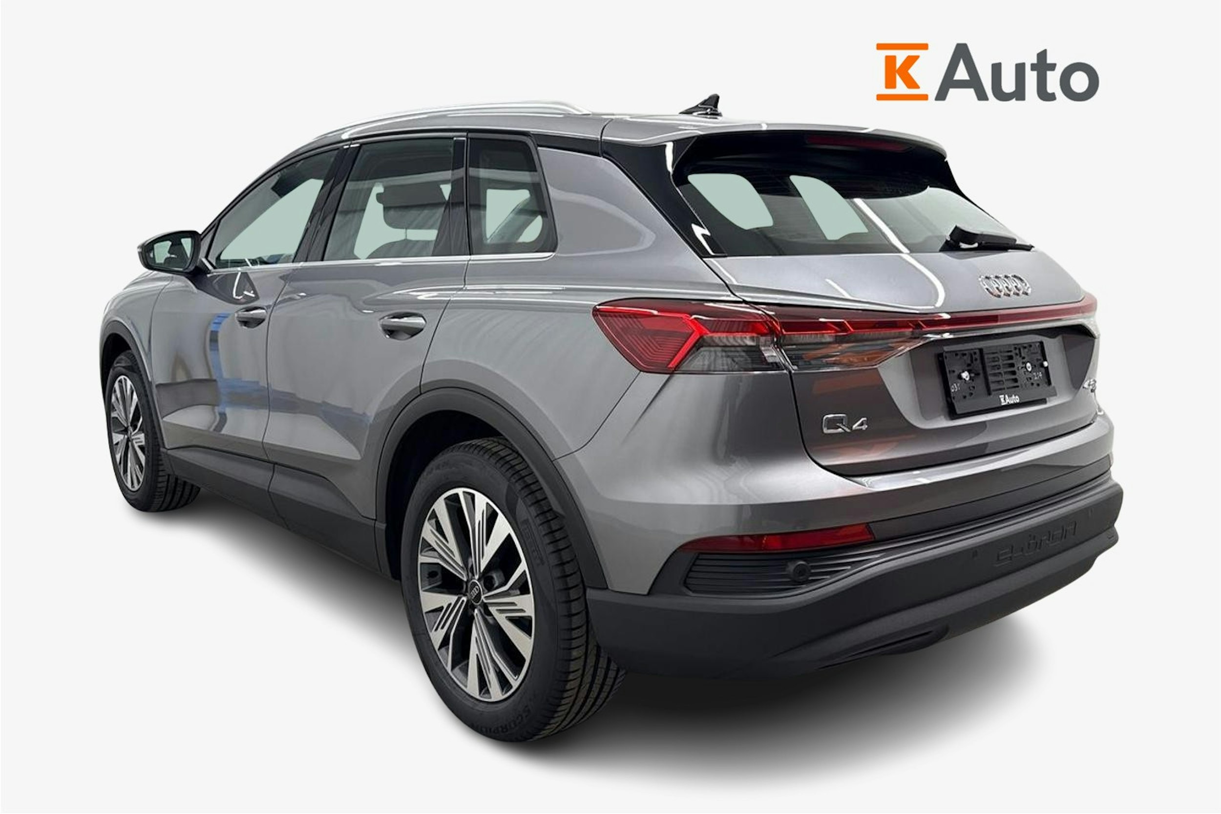 met. harmaa Audi Q4 e-tron 2026 kuva 2.