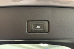 met. harmaa Audi Q4 e-tron 2026 kuva 12.