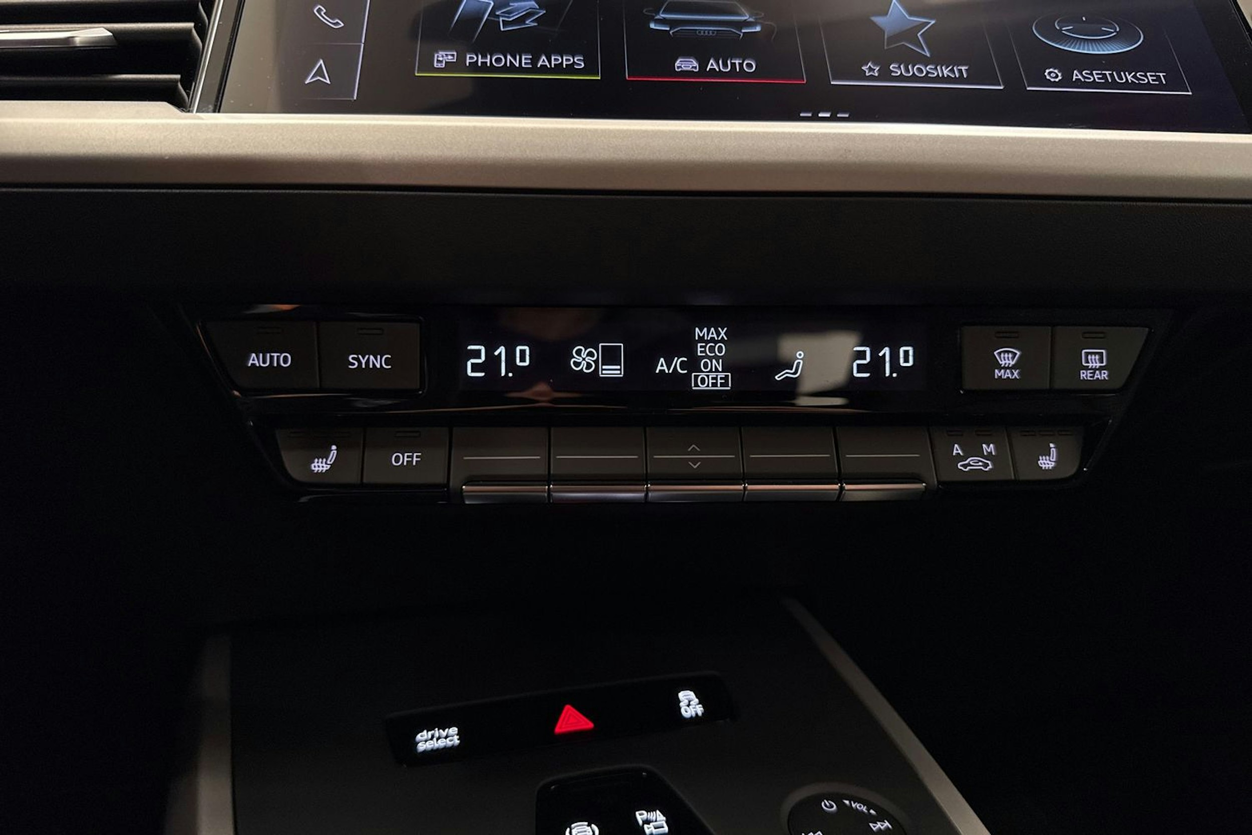 met. harmaa Audi Q4 e-tron 2026 kuva 25.