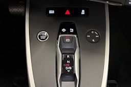 met. harmaa Audi Q4 e-tron 2026 kuva 26.