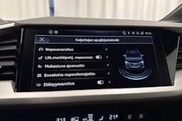 met. harmaa Audi Q4 e-tron 2026 kuva 29.