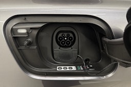 met. harmaa Audi Q4 e-tron 2026 kuva 35.