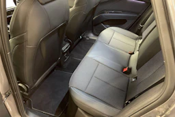 harmaa Audi Q4 e-tron 2026 kuva 8.