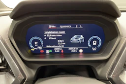 harmaa Audi Q4 e-tron 2026 kuva 12.